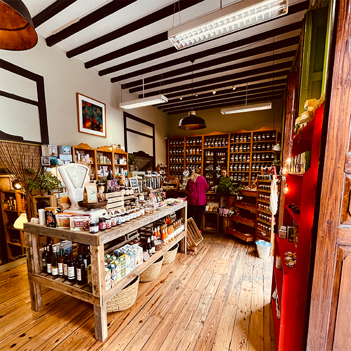 Fotografía del interior de la tienda de Hedra situada en San Mateo